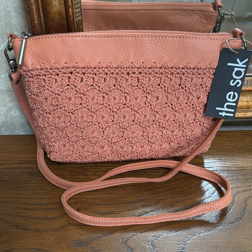 New The Sak women’s crocheted soft peach color crossbody purse. 11”W x 7 1/2” H. - Picture 6 of 14